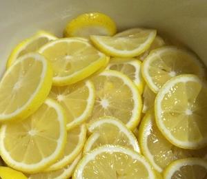 橙皮冰糖炖柠檬|膏的做法 步骤1