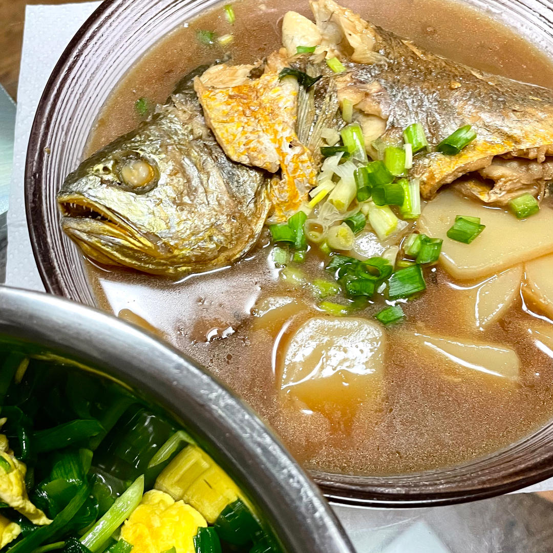 黄鱼烧年糕/雪菜/酸菜