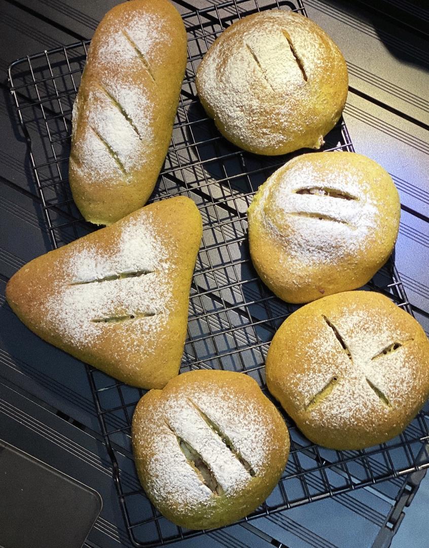 超详细的抹茶蜜豆乳酪软欧面包（含视频）