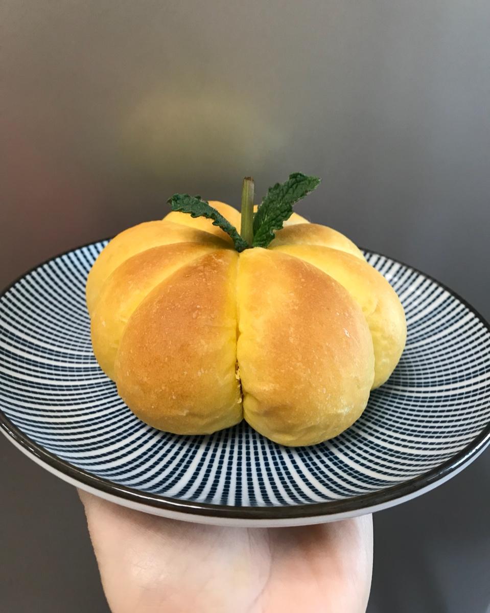 momo甜馨做的南瓜面包