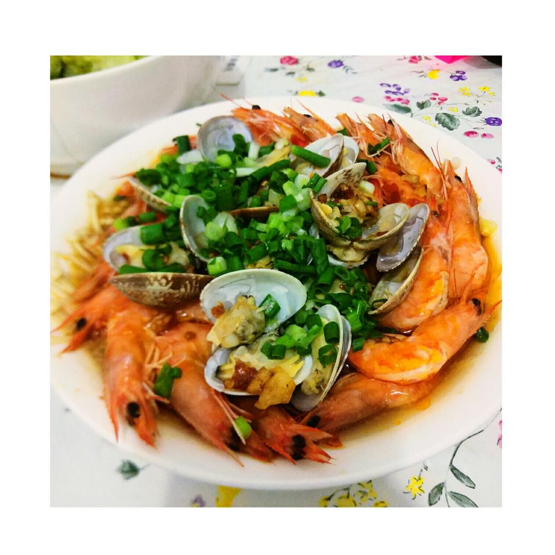 蒜蓉金针菇烤花蛤虾