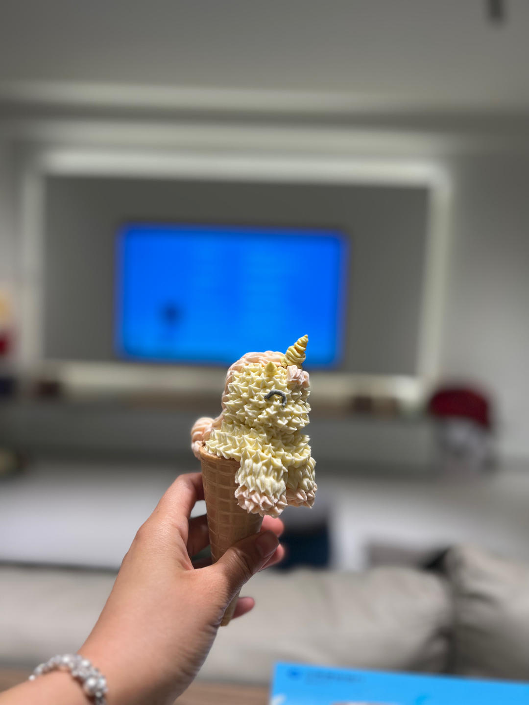 坐立独角兽蛋糕