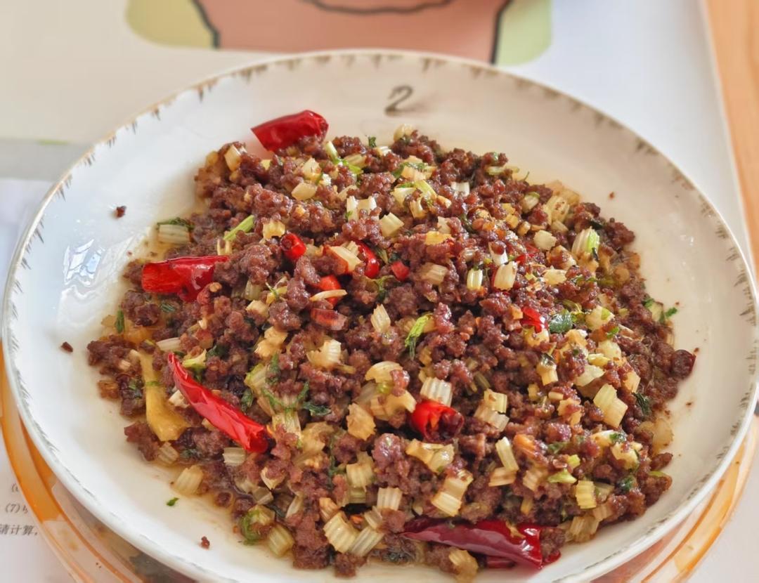 芹菜炒肉沫