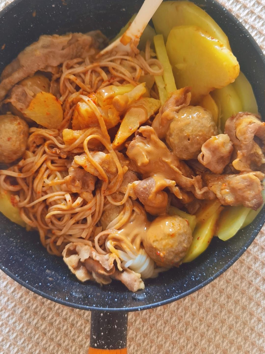 比麻辣烫好吃百倍！自制超过瘾巨解馋麻辣拌