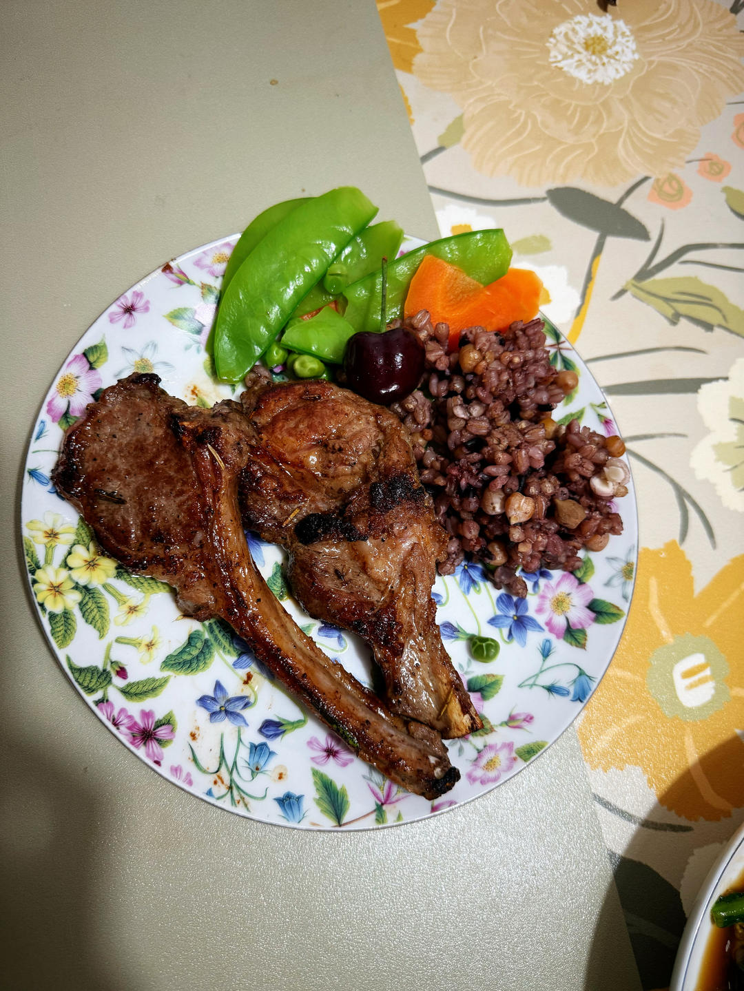 大餐在家轻松做～迷迭香煎法式羊排