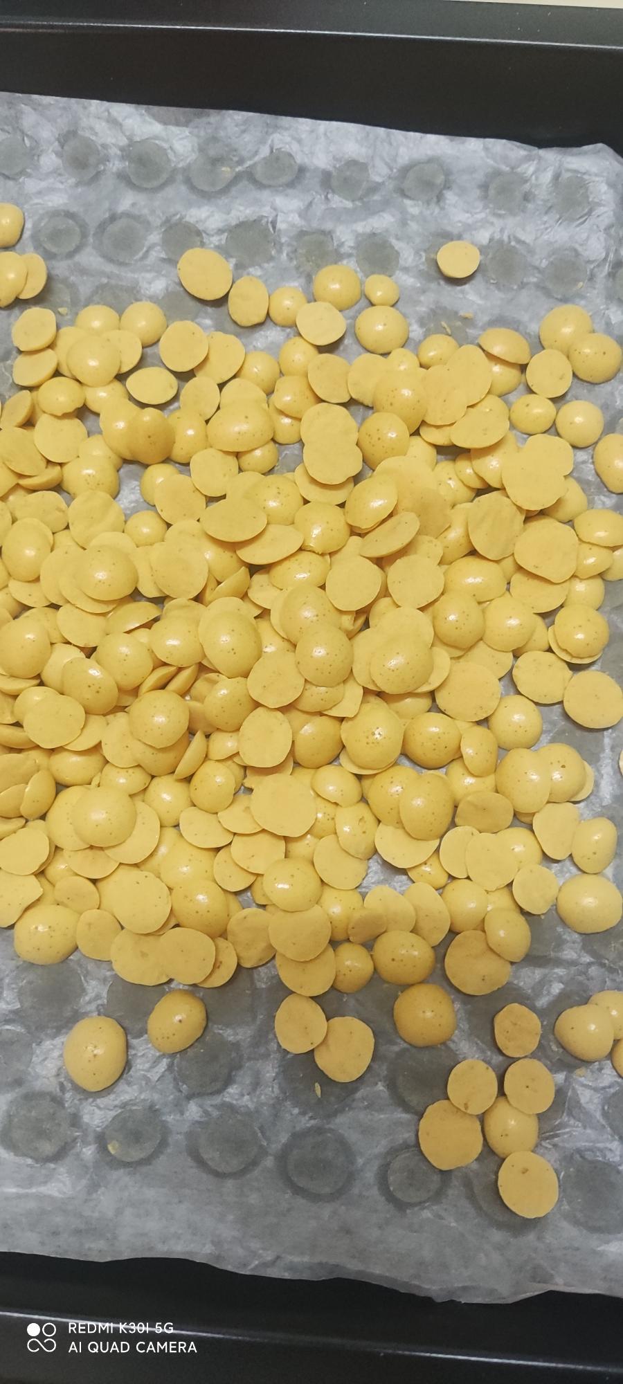 果蔬米粉蛋黄溶豆的做法