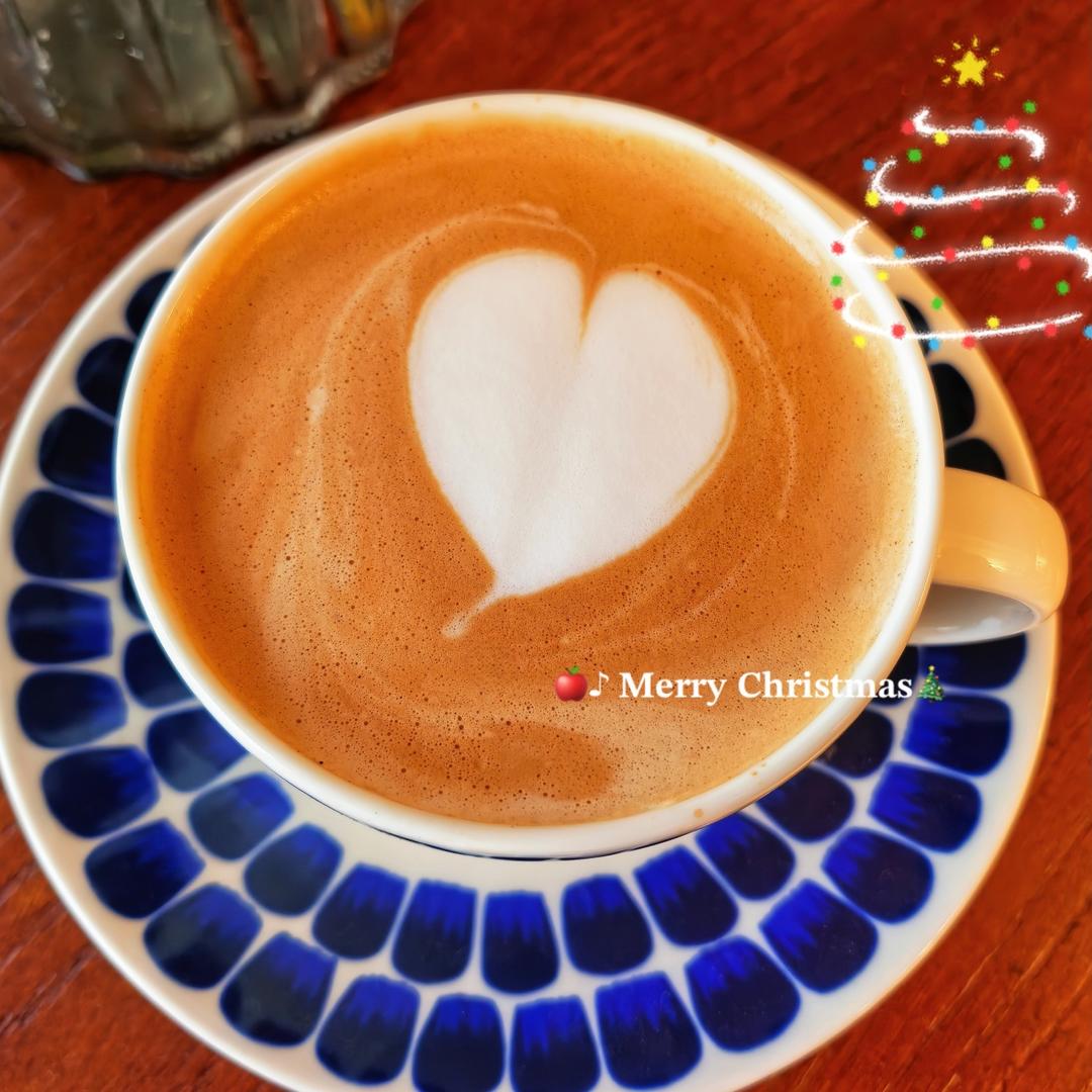 拿铁咖啡拉花压纹教程