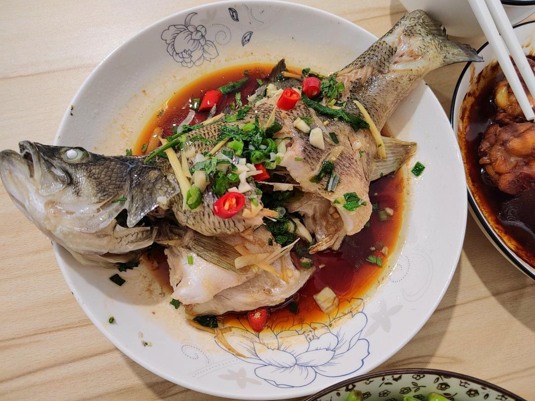 清蒸鲈鱼