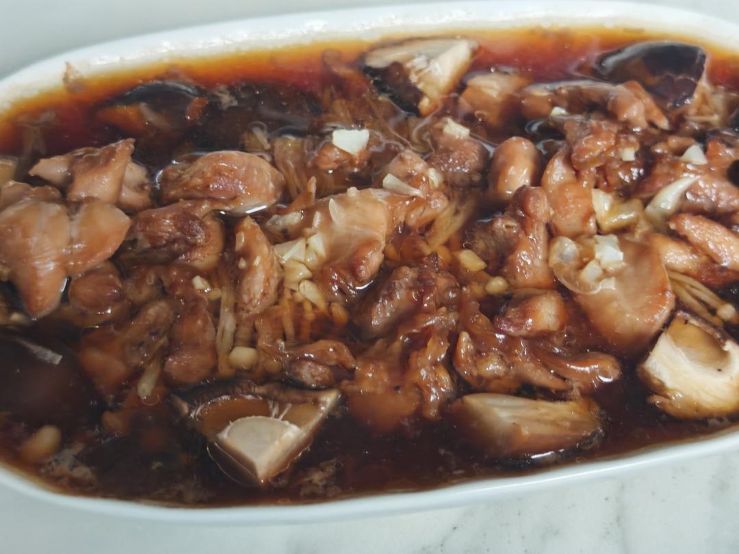 香菇蒸鸡腿肉