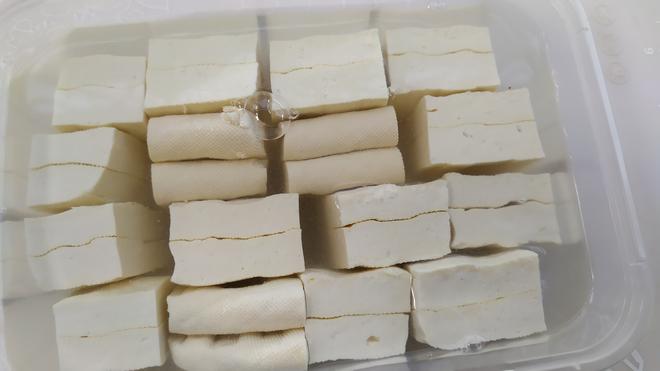 用豆腐制作可以烤的包浆的做法