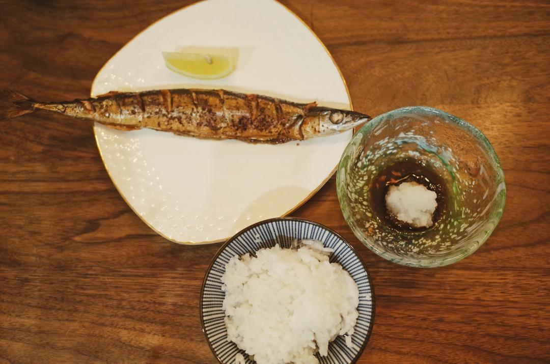 烤秋刀鱼