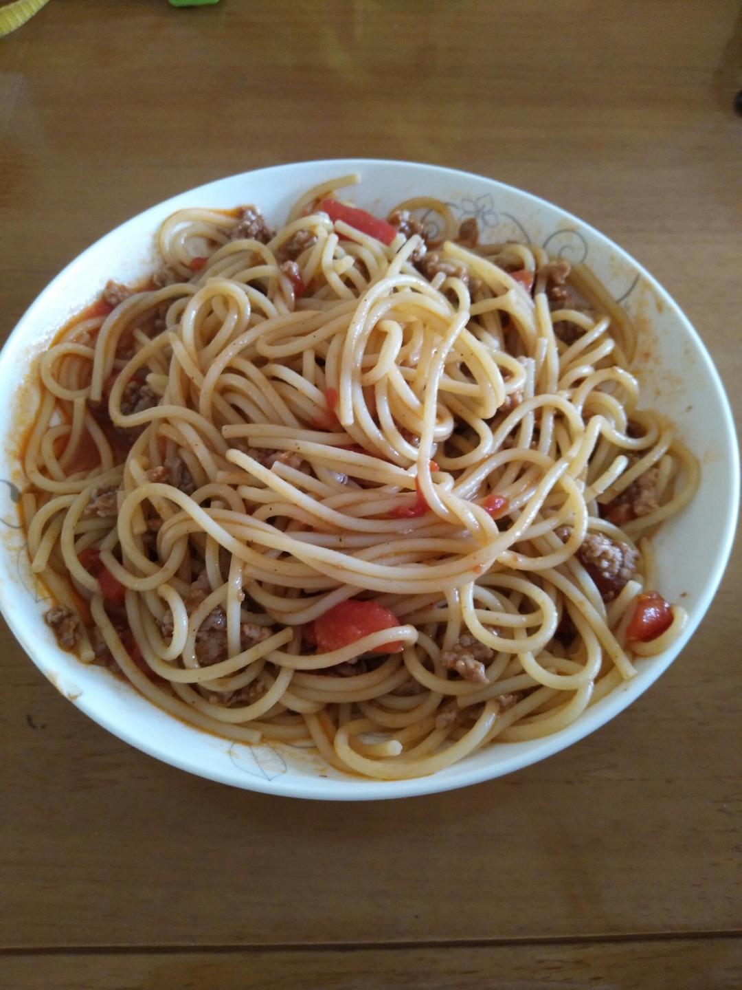番茄肉酱意大利面