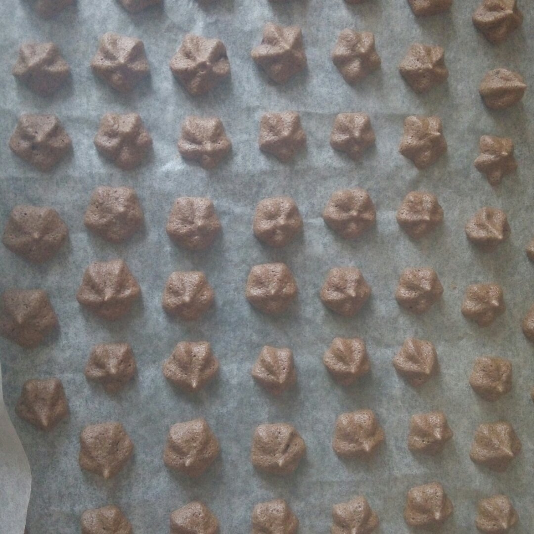 可可蛋白糖（消耗蛋清 草鸡简单好吃还不腻）