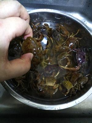 香辣小螃蟹(一元蟹)的做法 步骤1