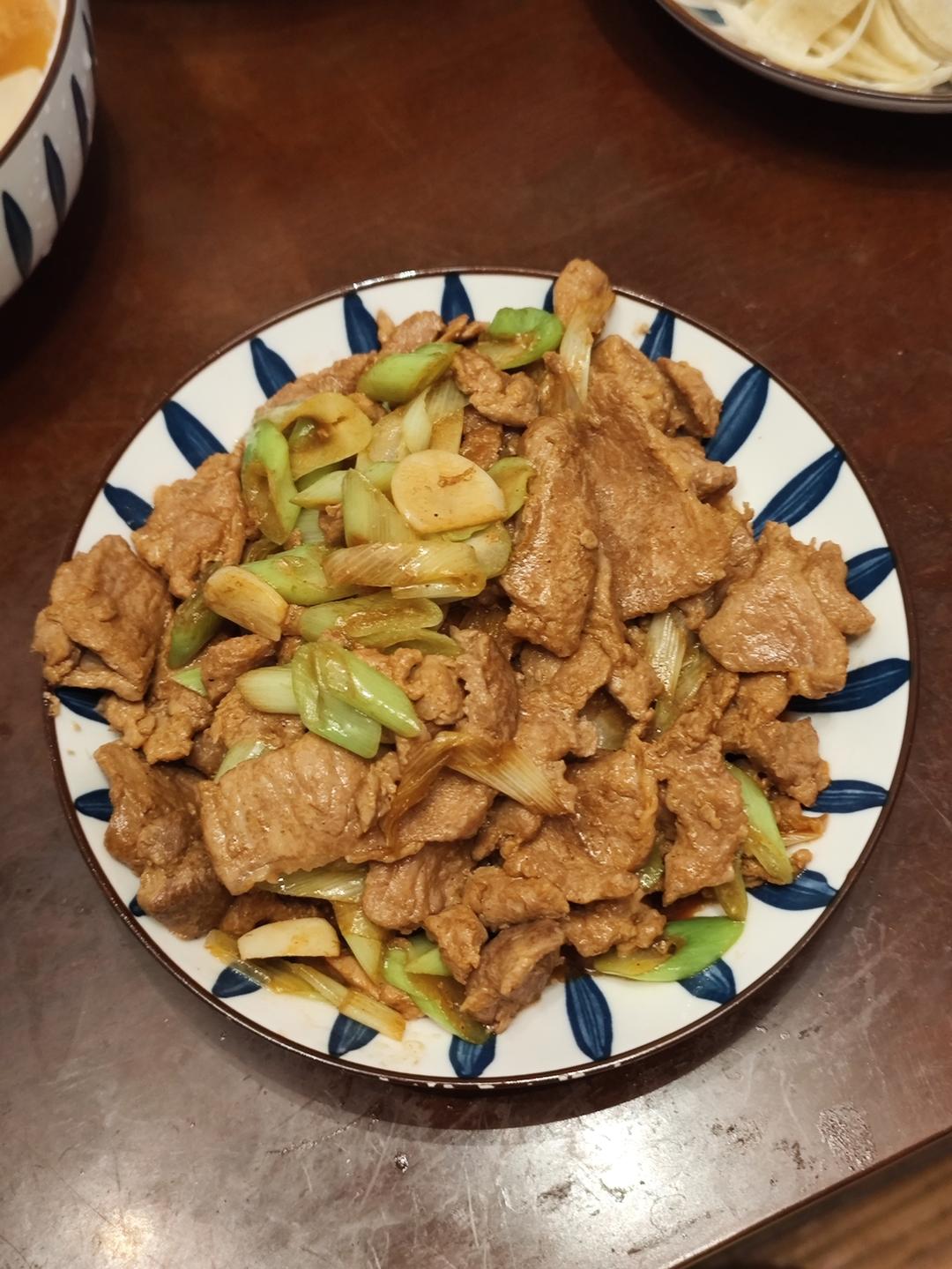 【嗷呜】老北京葱爆羊肉