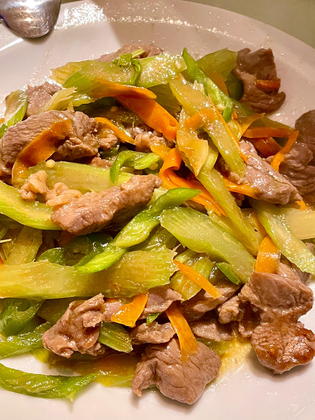 嫩炒牛肉片～～简单快手菜