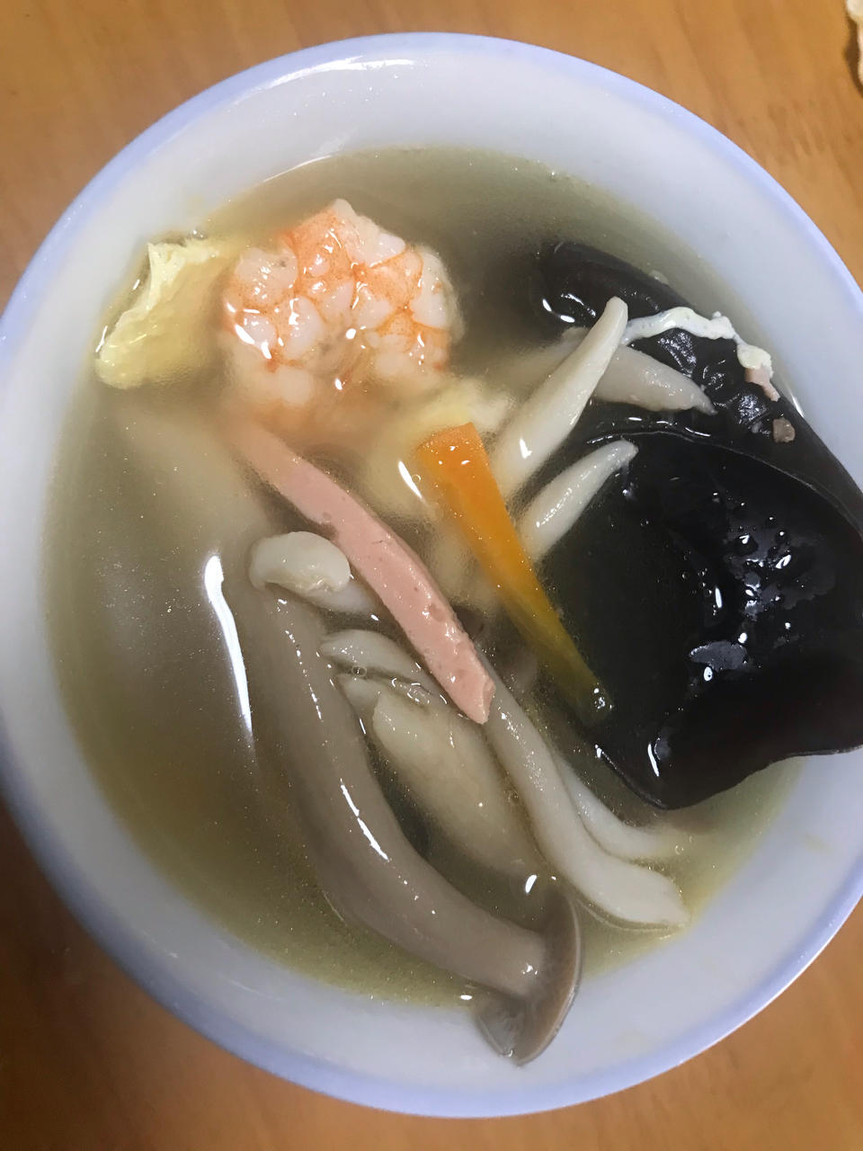 汤浓鲜美的三鲜菌菇汤，好喝不长胖，5分钟搞定