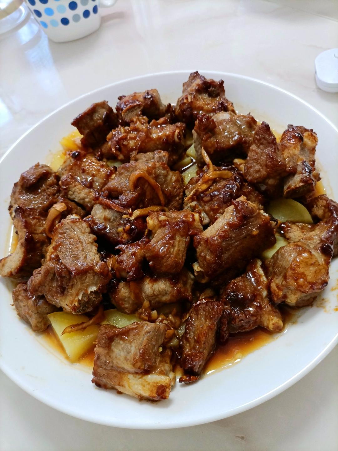 香酥排骨蒸土豆