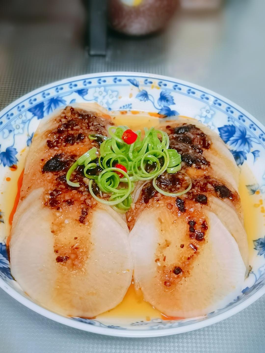 豆豉清蒸白萝卜（冬季里一道简单美味）