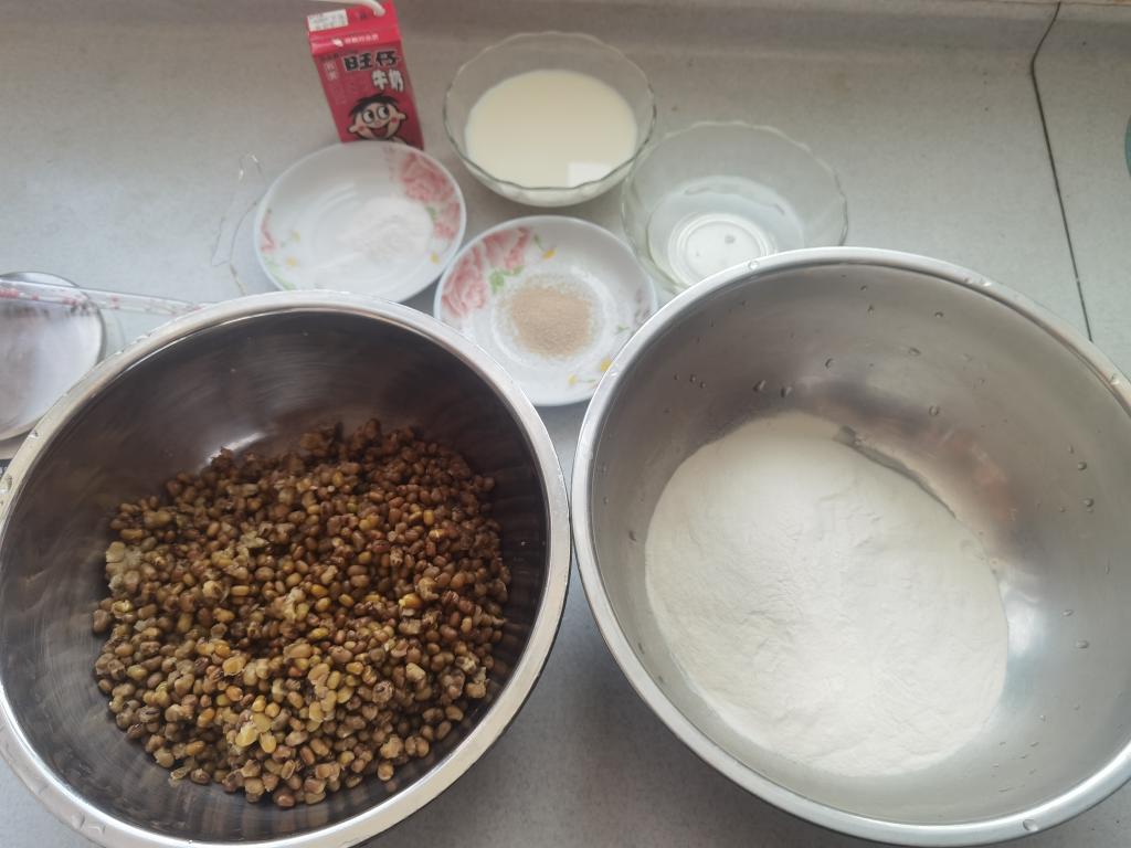 纯奶手撕吐司的做法 步骤1