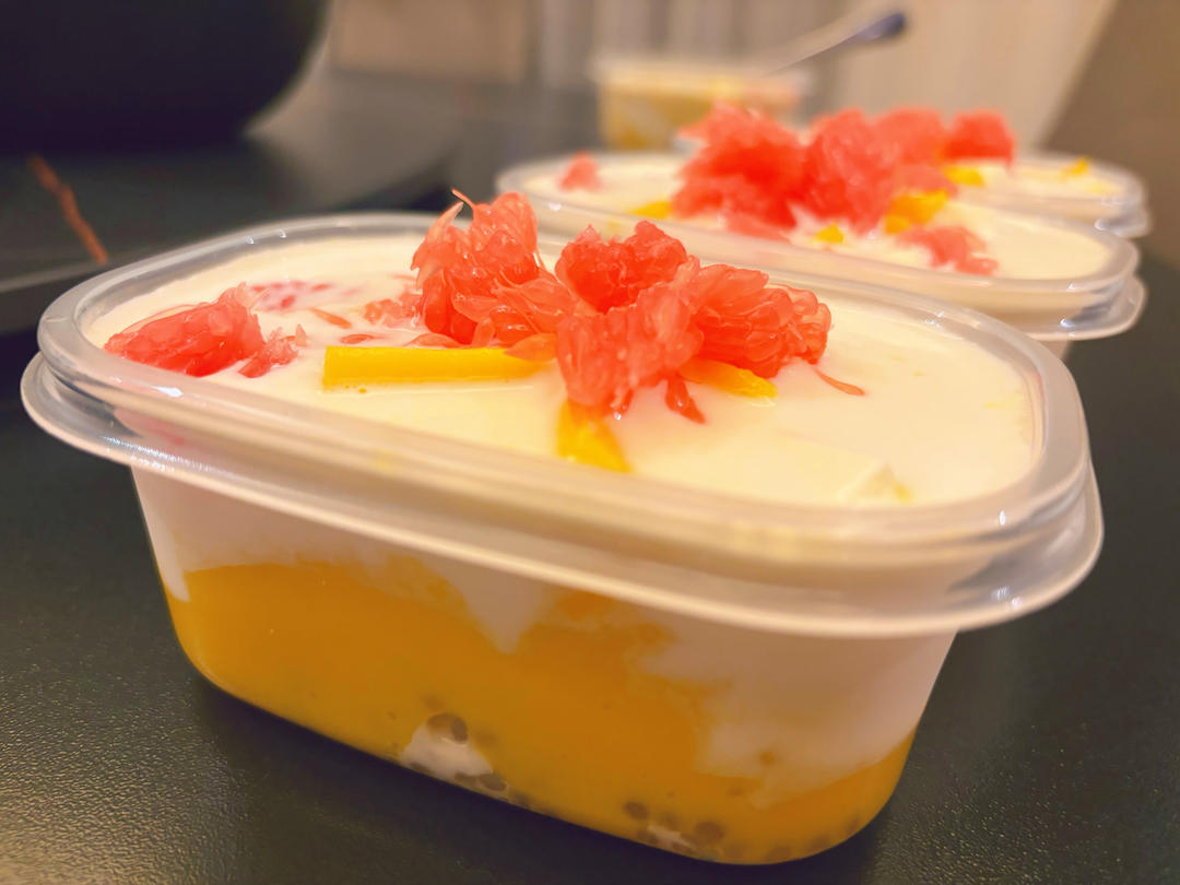 港式甜品——杨枝甘露(芒果西米露)附芒果花切法