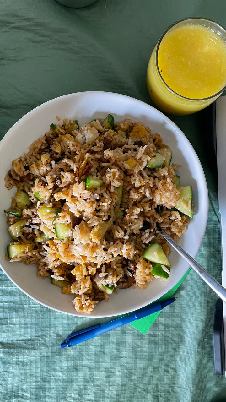 老干妈蛋炒饭(教你如何处理隔夜饭)