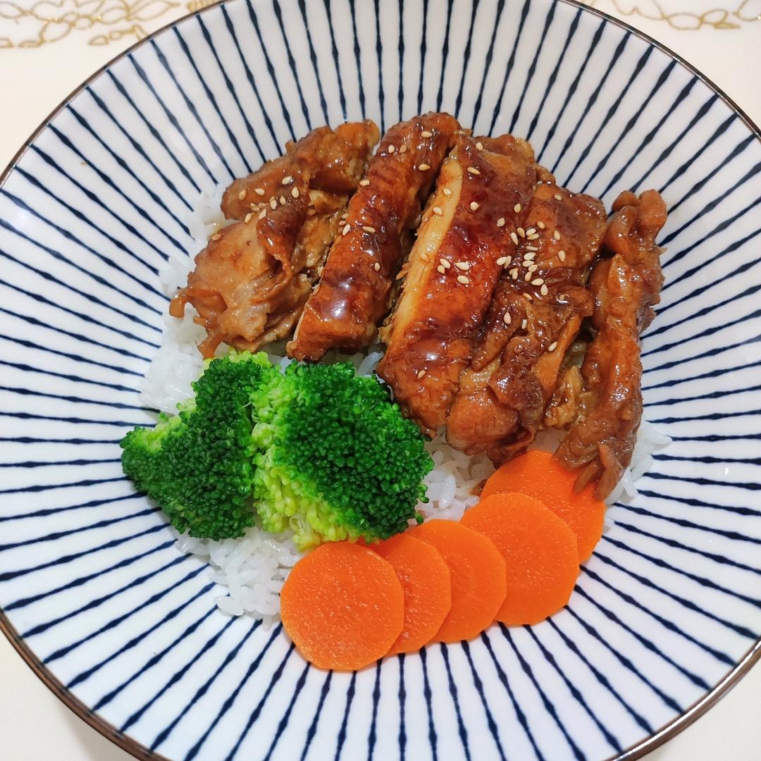 照烧鸡腿饭