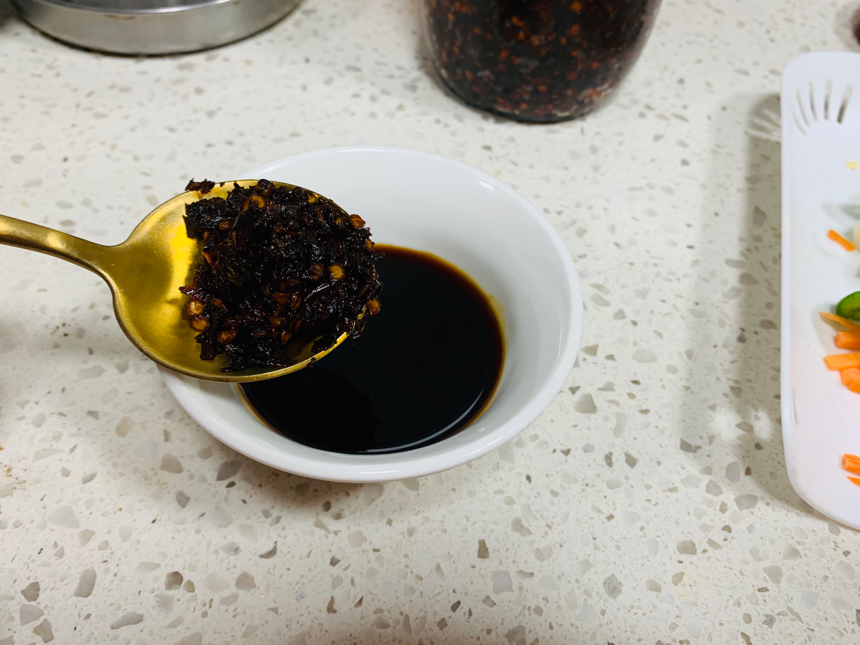 炒粉利—桂林恭城特产炒水浸粑的做法 步骤3