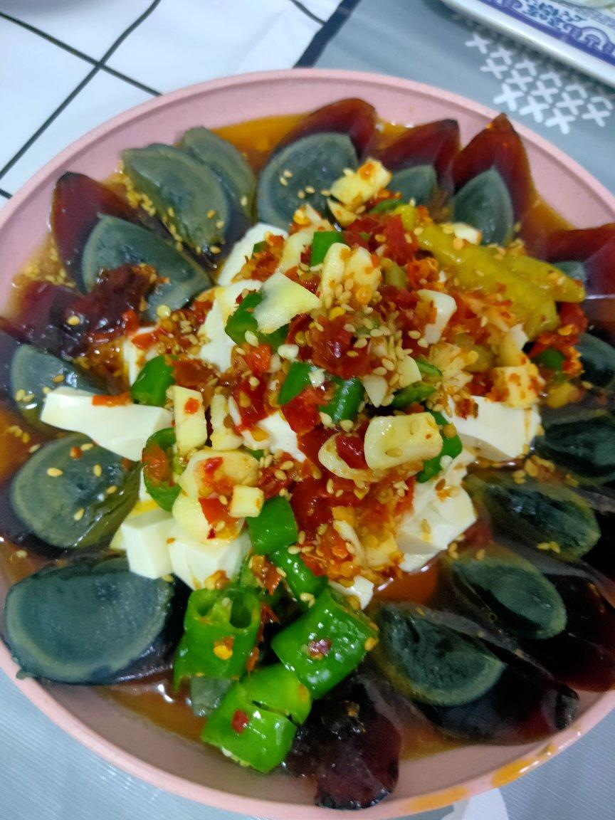 皮蛋拌豆腐