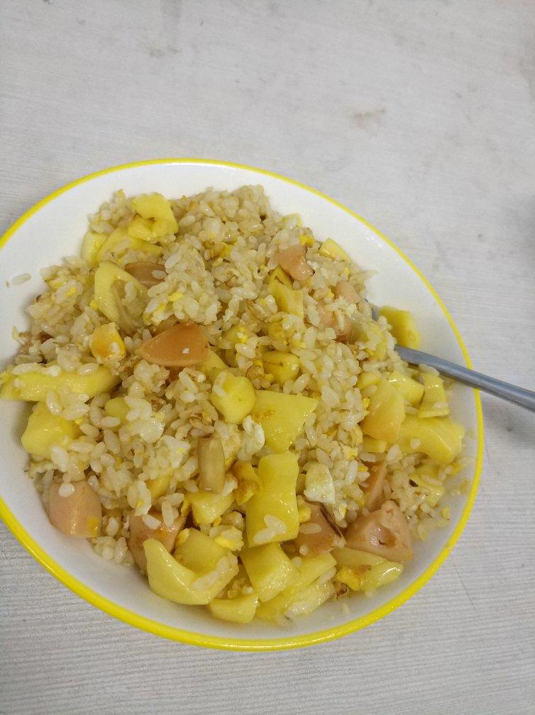 菠萝蜜餐肉蛋炒饭