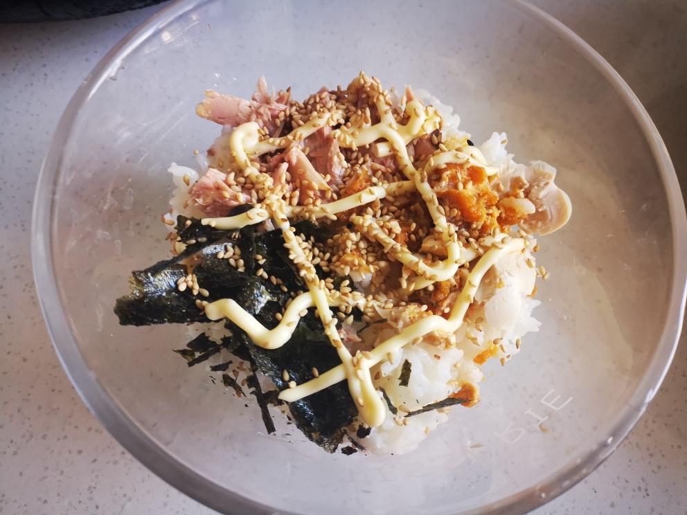 金枪鱼沙拉拌饭/饭团