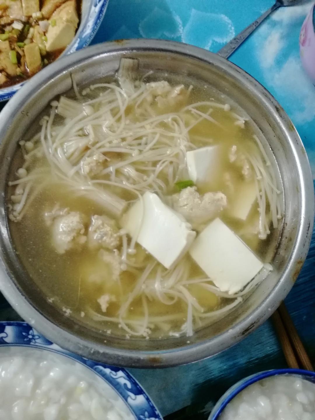 巨鲜美的冬瓜丸子汤