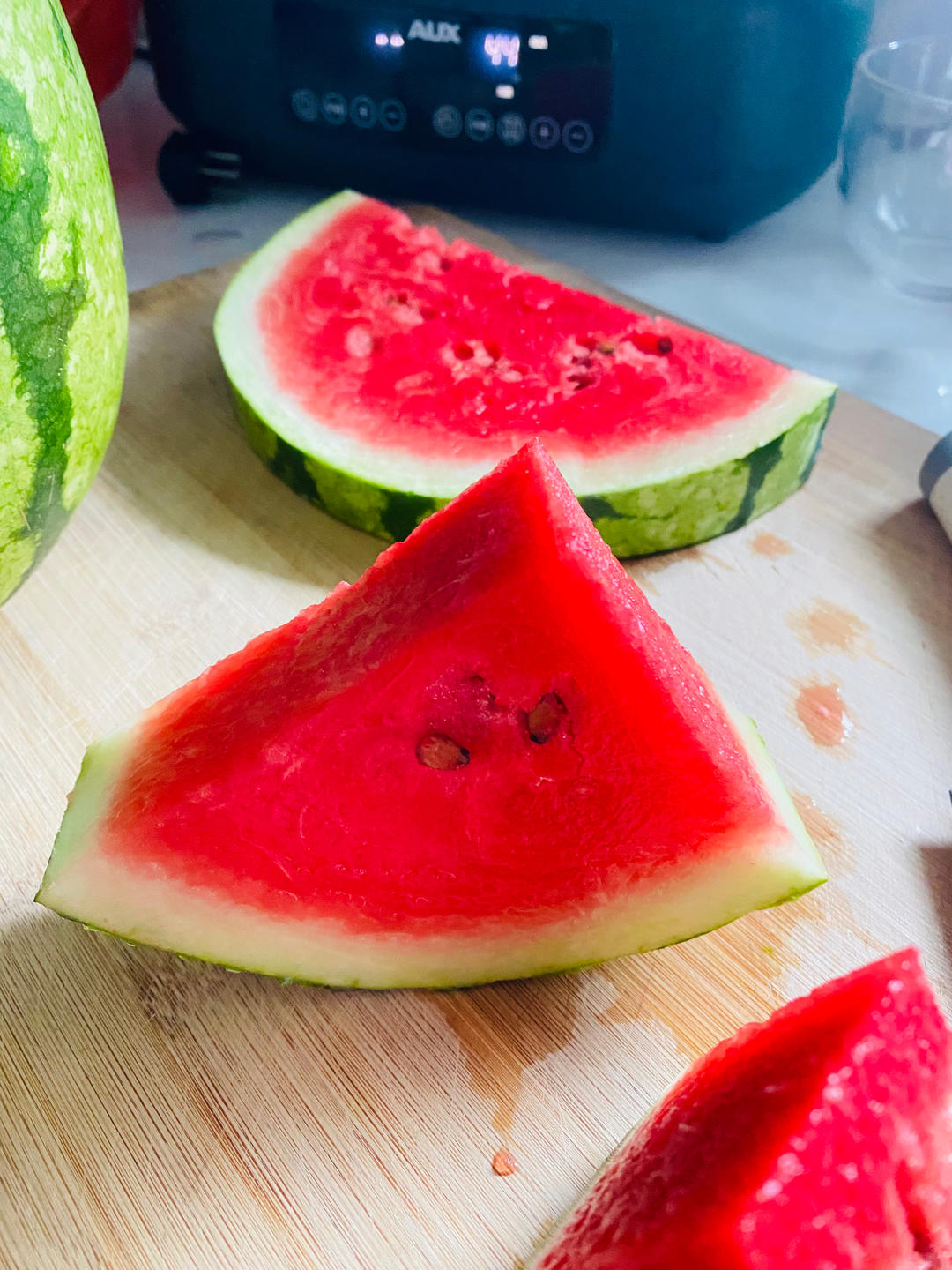 西瓜熟不熟，看一眼这里就知道，一挑一个准，老瓜农的方法真管用