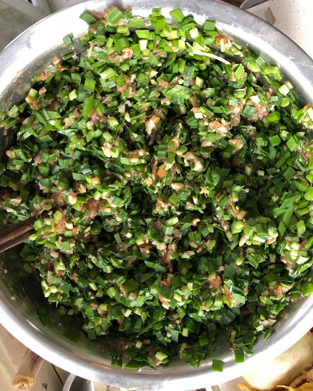 韭菜猪肉饺子(最简单最好吃又最多汁的饺子)