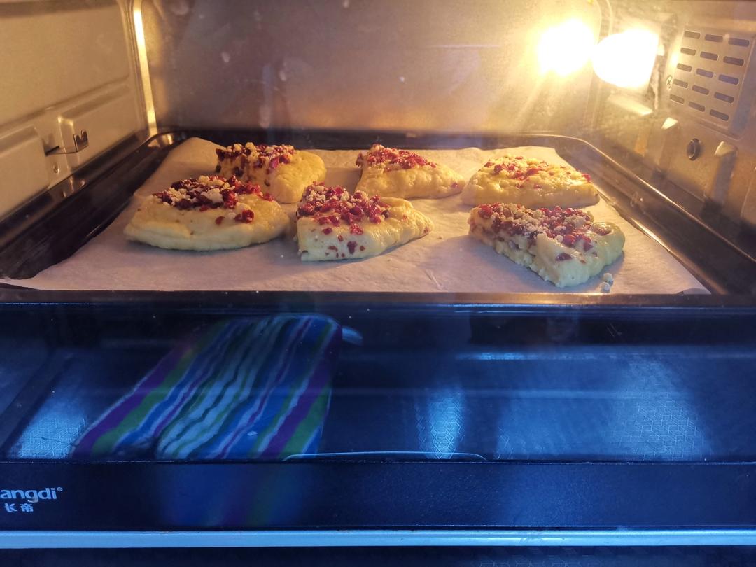 满屋飘香，口口都是满足——酥松香甜的蔓越莓蜜豆司康