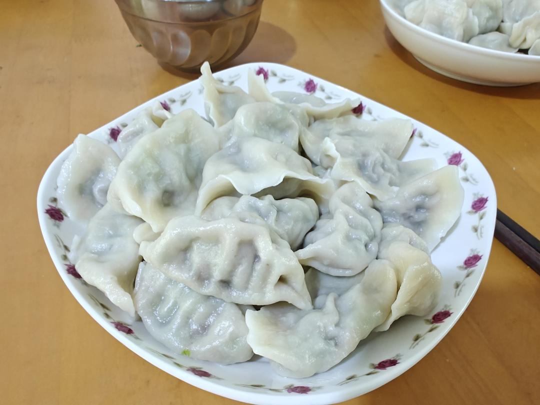 牛肉芹菜水饺的做法