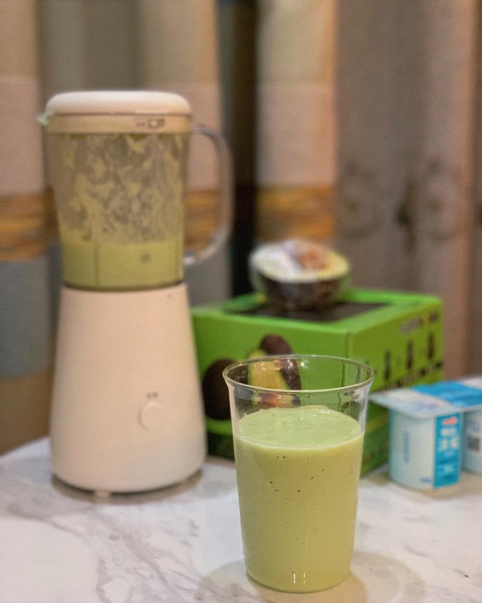 Oatly 香蕉牛油果燕麦奶昔