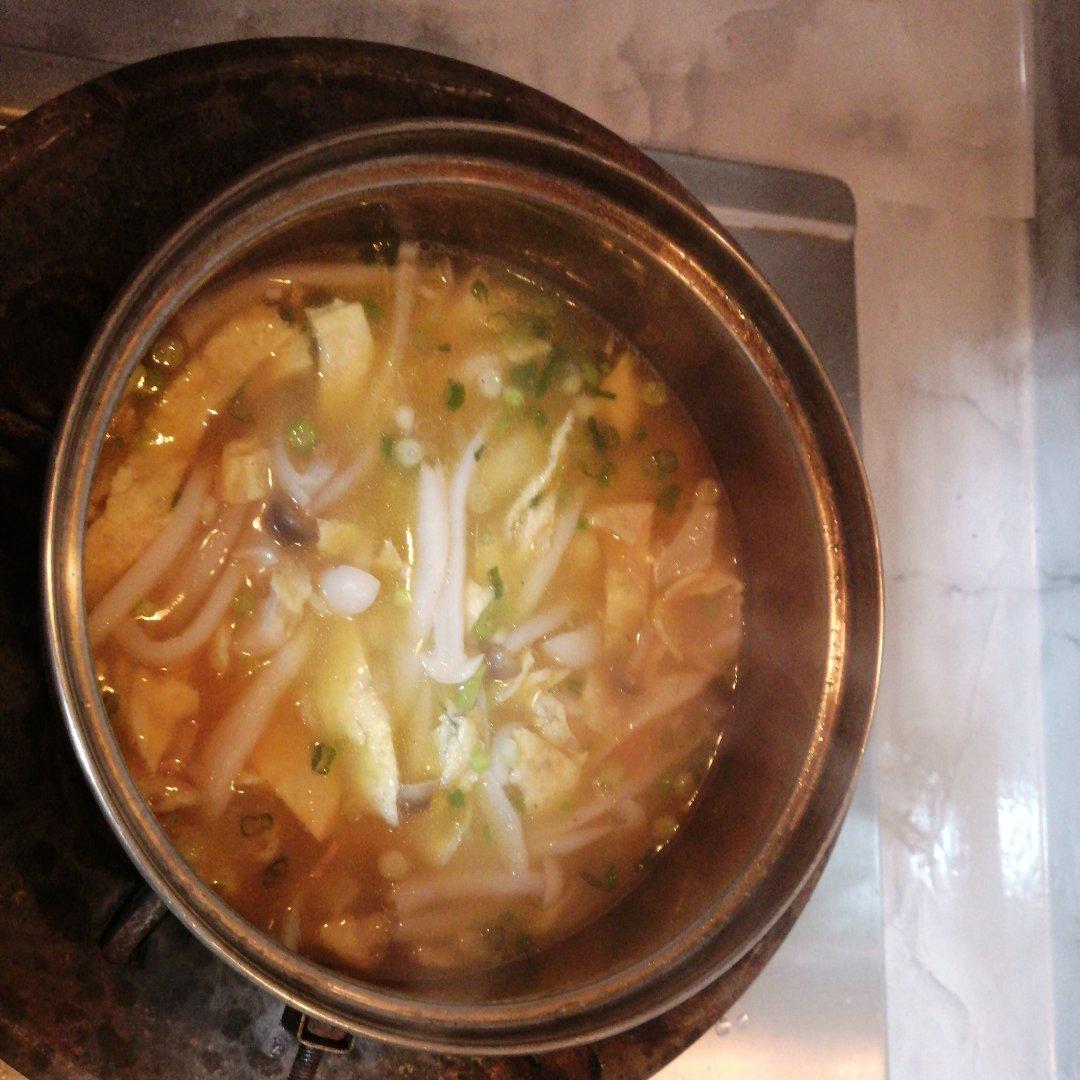 虾仁菌菇鸡蛋汤
