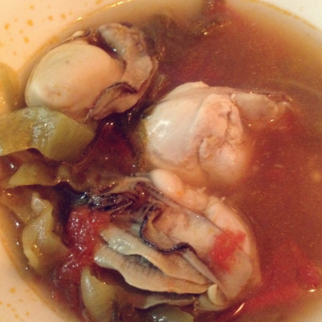 生蚝酸菜番茄汤
