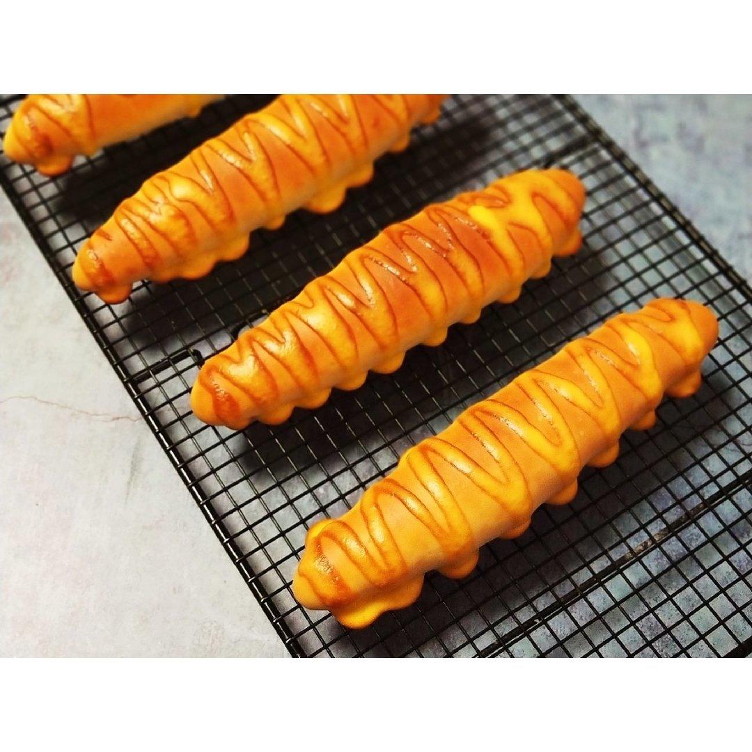 草莓奶露维也纳【毛毛虫面包】