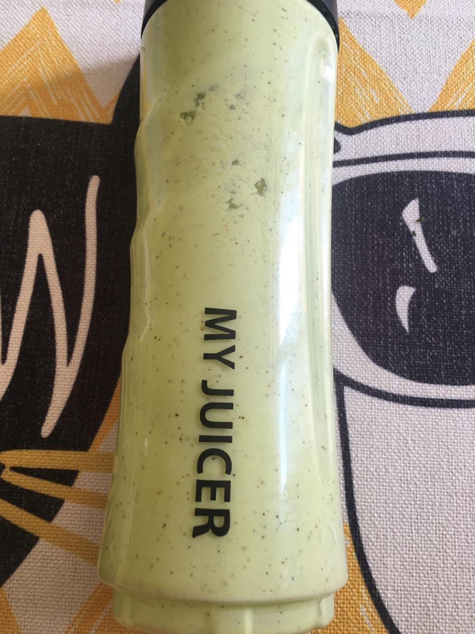 猕猴桃牛油果汁