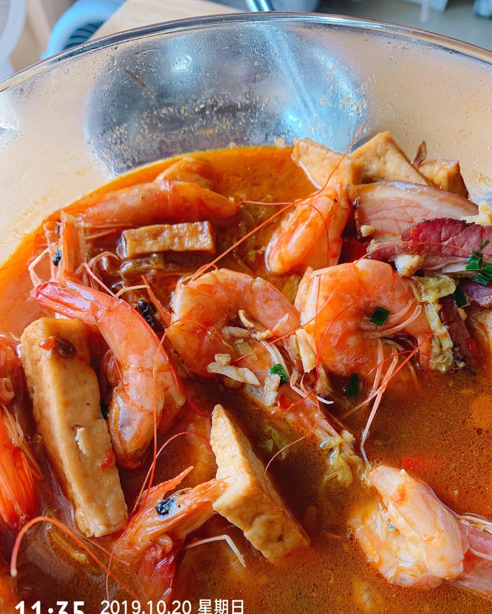 鲜虾白菜豆腐煲