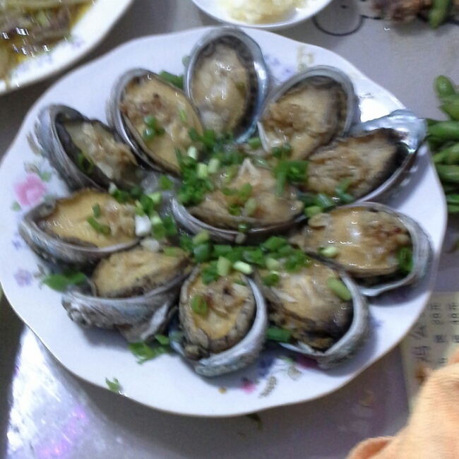 蒜蓉粉丝蒸鲍鱼
