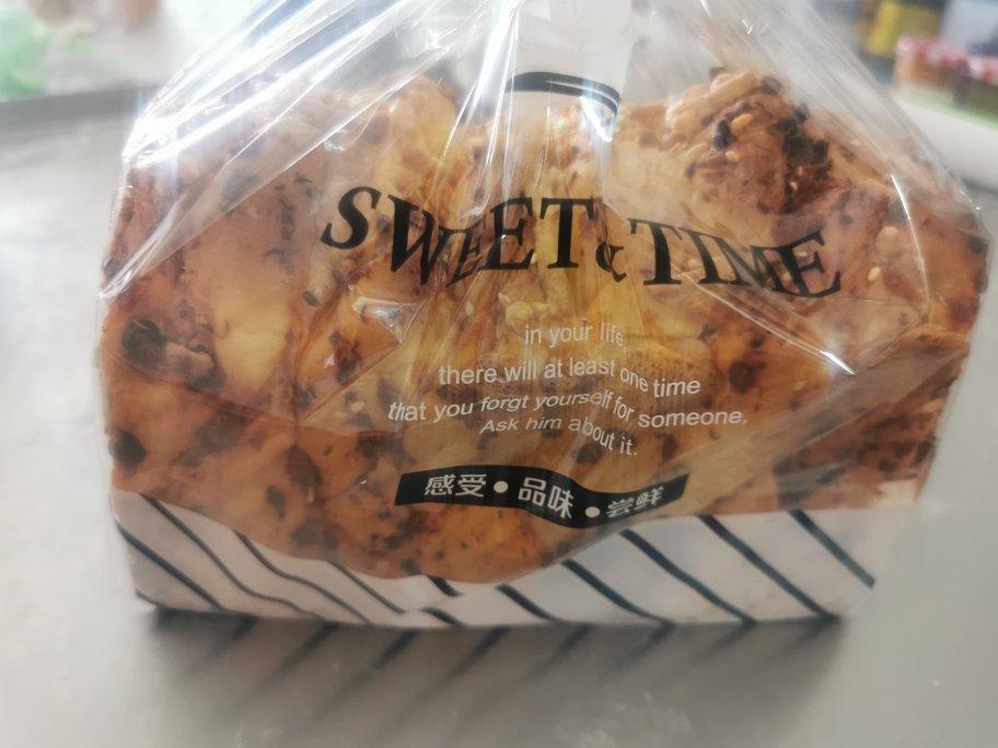 因为这个神仙吐司又重新爱上了老干妈…老干妈肉松吐司