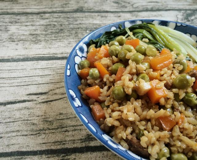 糙米蔬菜焖饭(少油低脂)