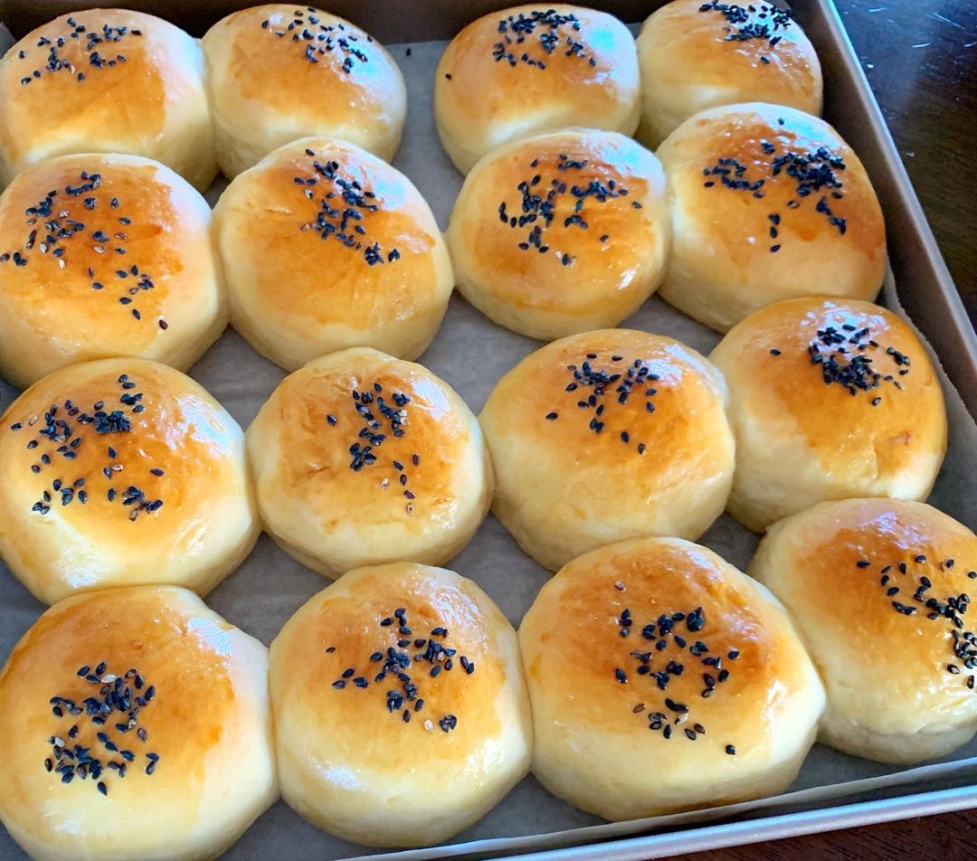 炼乳一发小餐包