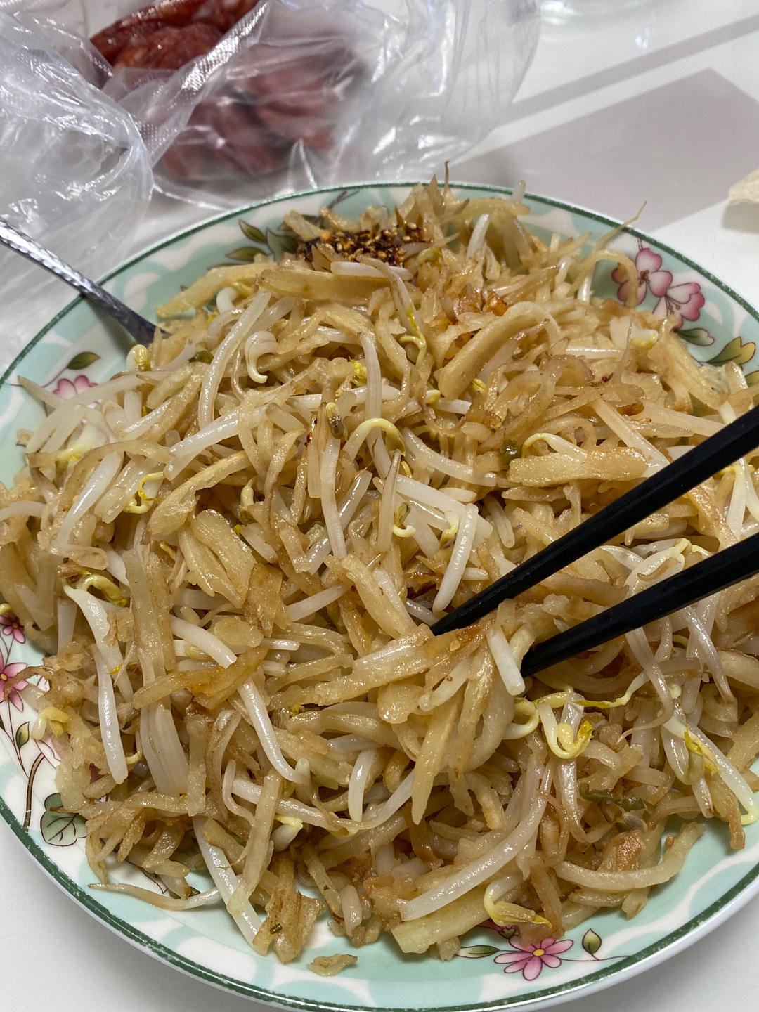 干爽的豆芽炒饼