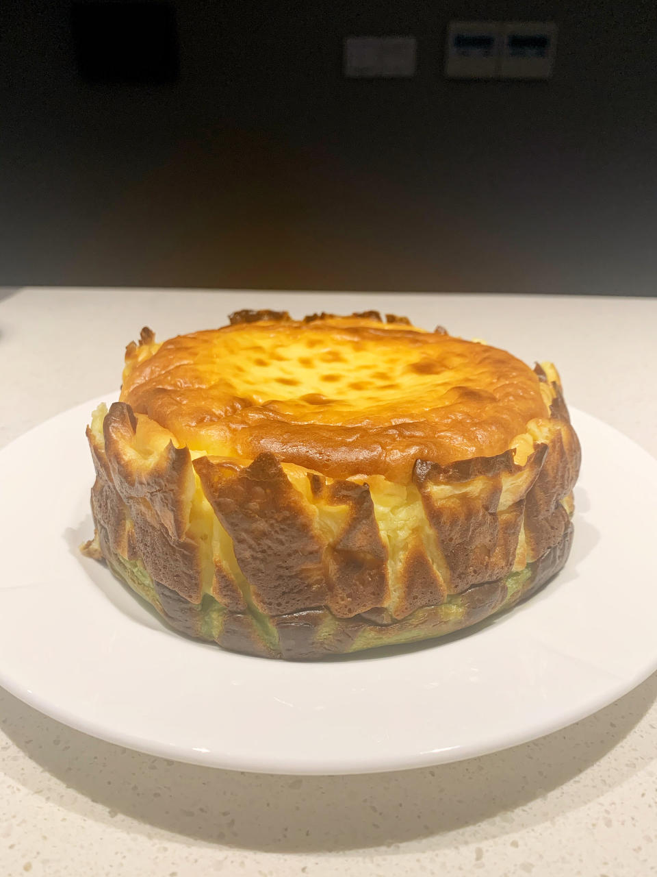 抹茶双色巴斯克芝士蛋糕