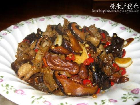 香菇木耳辣炒鸡珍的做法