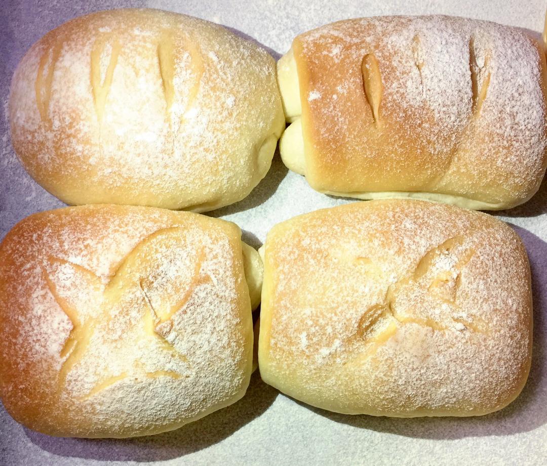 软到不知所措的牛奶卷